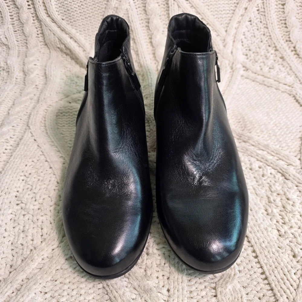 Trotters Major Ankle Boot Black Supple Leather Dual Zipper Womens 8.5 Wide NEW